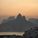 Apartment Cool & Seafront Arpoador